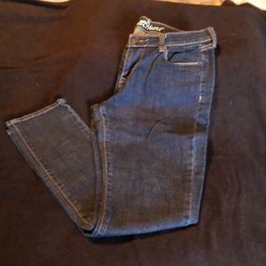 Old Navy Sweetheart Jeans